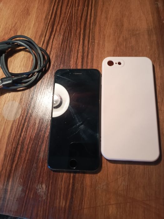 Iphone 7 32gb у гарному стані