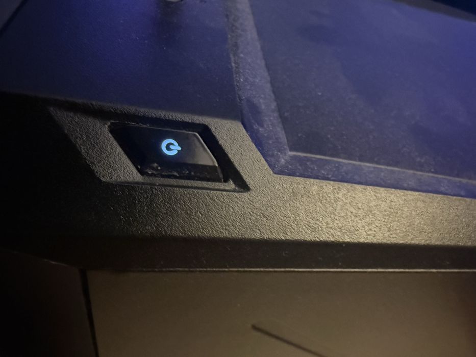 Komputer Asus w bardzo dobrym stanie