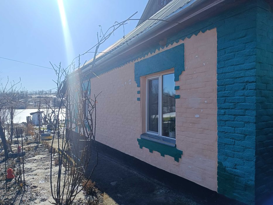 Будинок зі зручностями живописне місце до річки с.Юрпіль 50км відУмані