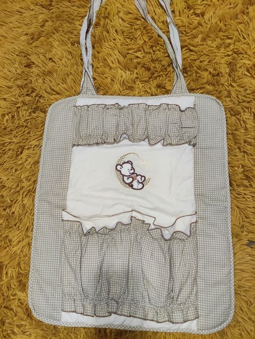 Organizer do zawieszenia na łóżeczko dziecięce