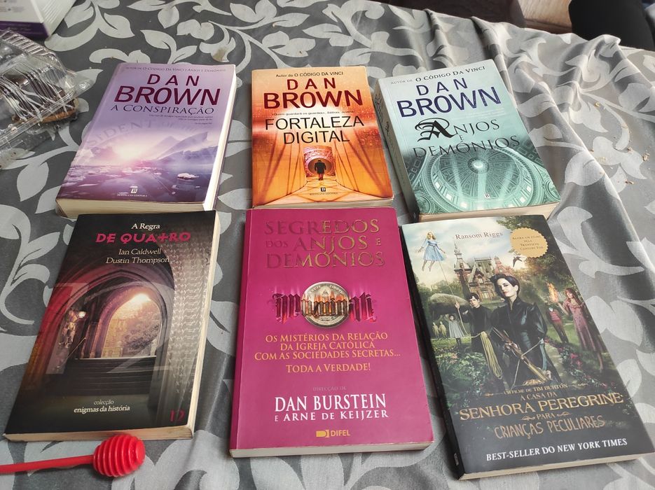 Livros de Dan Brown e mais autores