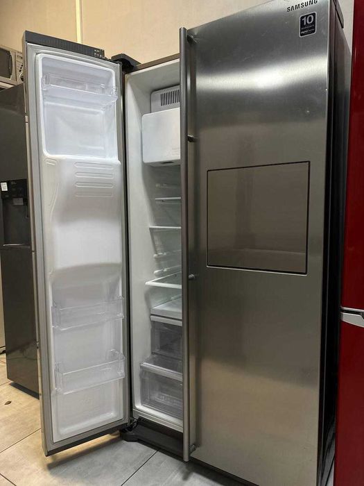 Холодильники премиум класса Bosch, Side by Side Samsung, Pocoline