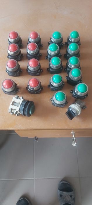 Sprzedam lampki sygnalizacyjne