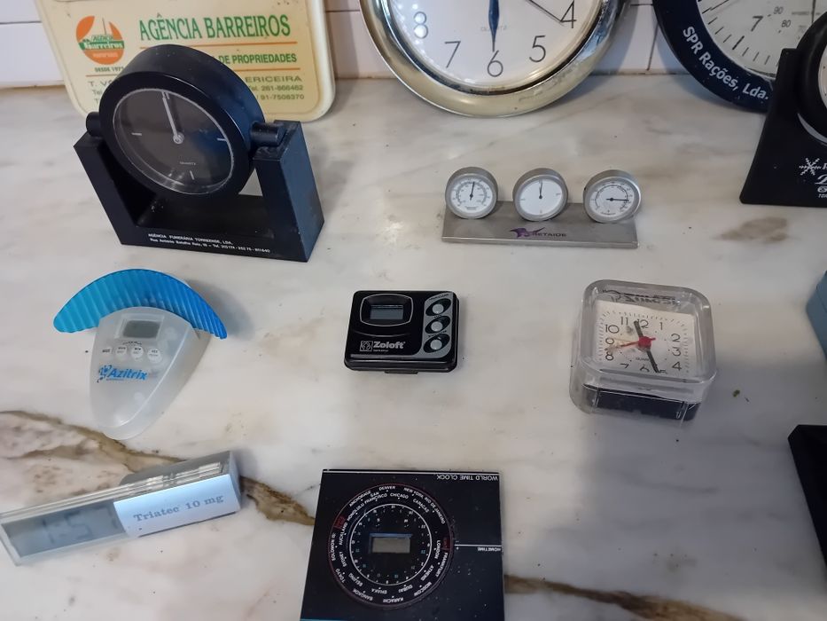 Conjunto de Relógios Diversos
