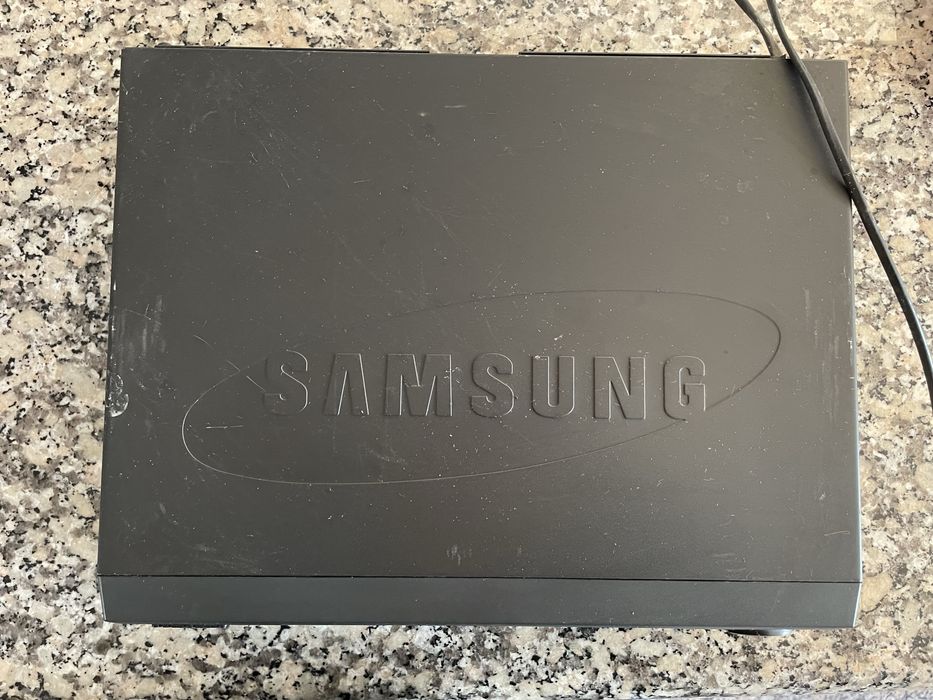 Leitor de cassetes da marca samsung, usado algumas vezes
