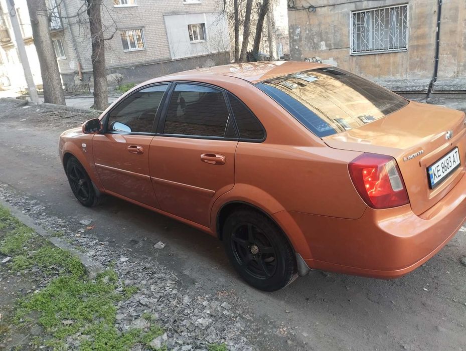 Продам автомобиль Шевроле лачети 1.8