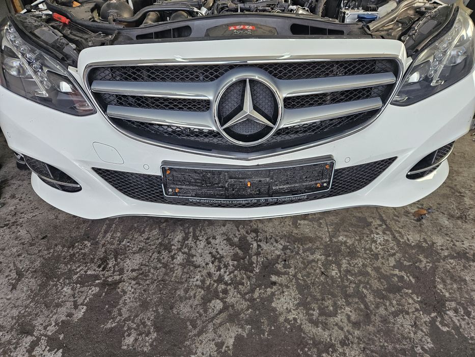 Zderzak Mercedes E Klasa W212 lift 6PDC kompletny kolor 149