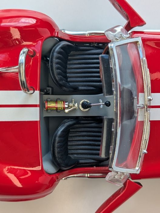 1/18 1964 Shelby Cobra 427 S/C Road Signature Модель Машинка Шелбі