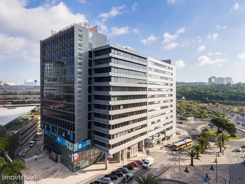 Arrendamento de escritórios na Rua Miguel Serrano, 9