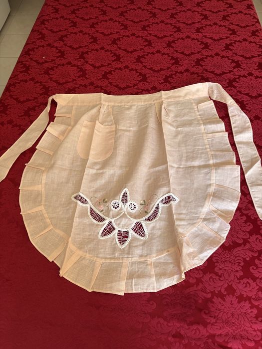 Avental bordado novo