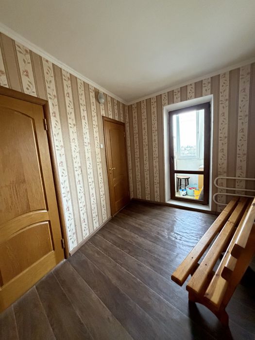 Продам 5 кімнатну квартиру в центрі район 5 школи