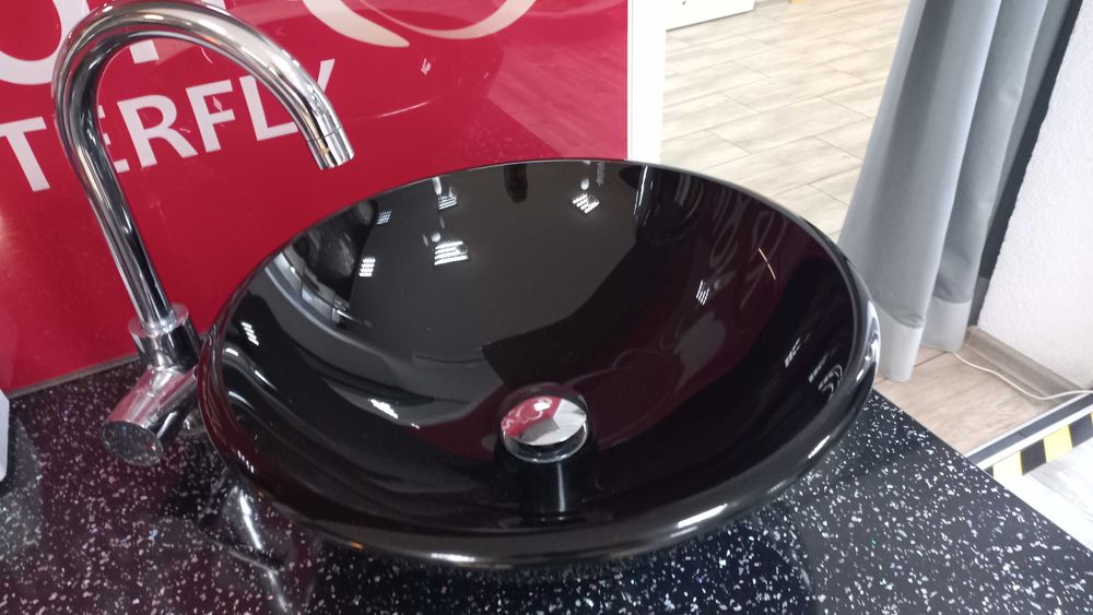 Umywalka - z baterią