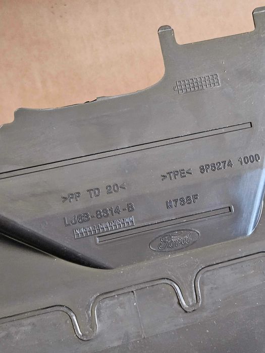 Ford Escape 2024 Повітропровід / Воздуховод / Дефлектор Верхній Нижній