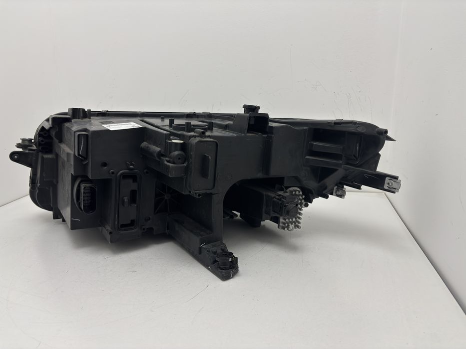 Фара права VW Tiguan 2022-2024 USA