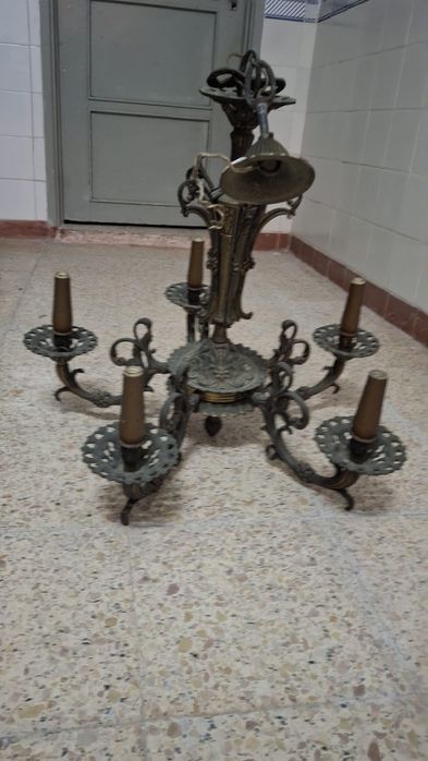 Candeeiro e apliques antigos.