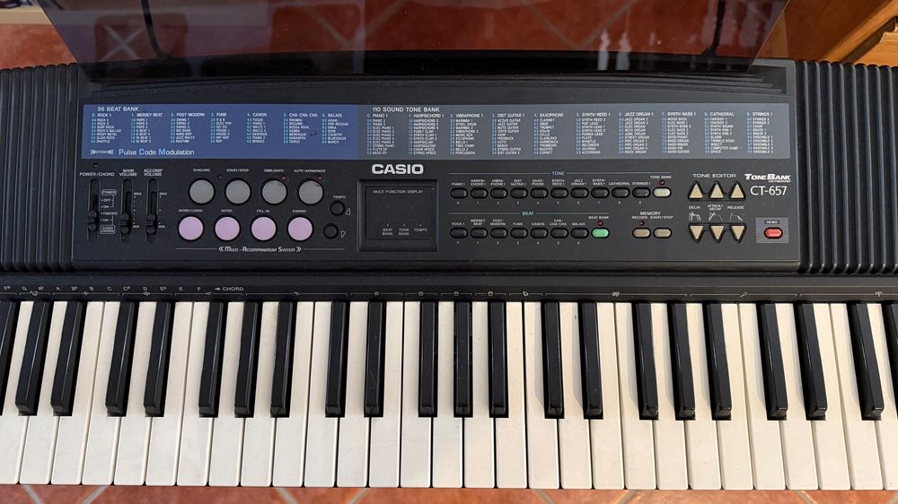Órgão Casio Tone Bank CT 657