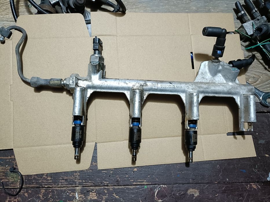 Listwa wtryskowa Opel Signum Vectra C Zafira 2.2 Direct