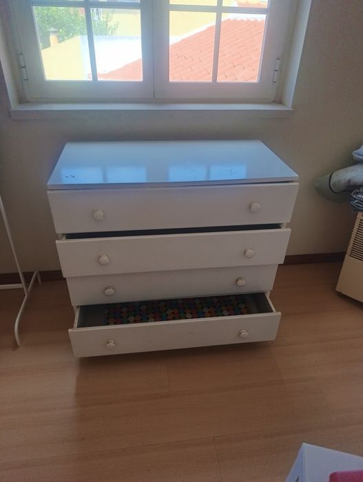 Vendo cómoda para quarto
