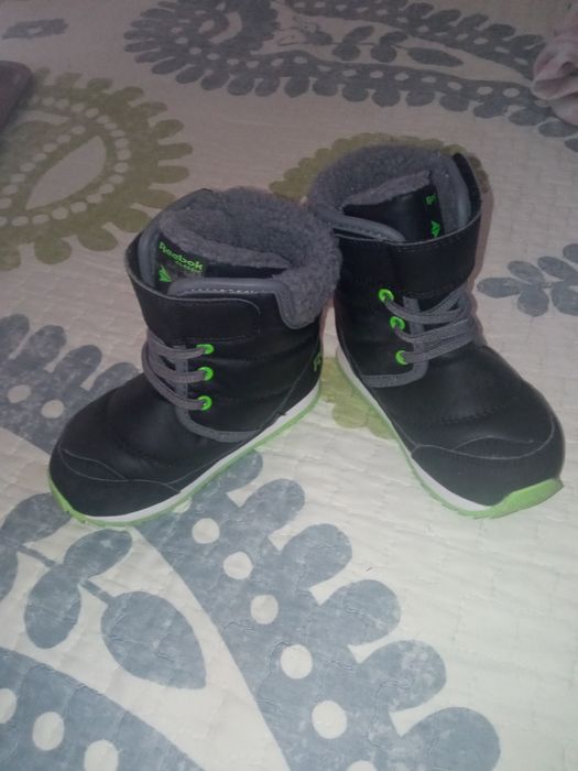 Botas menina N24 Reebok Novas!