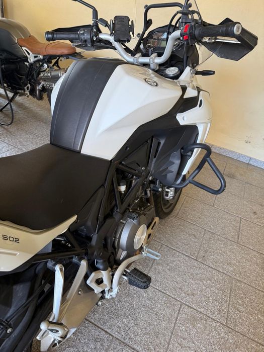 Benelli TRK 502 Branca