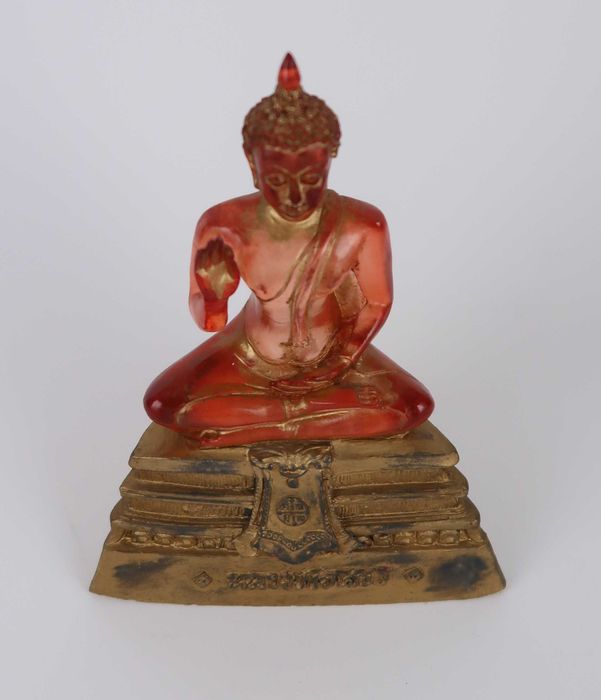 Buda Tibetano em Resina Ambar Transparente