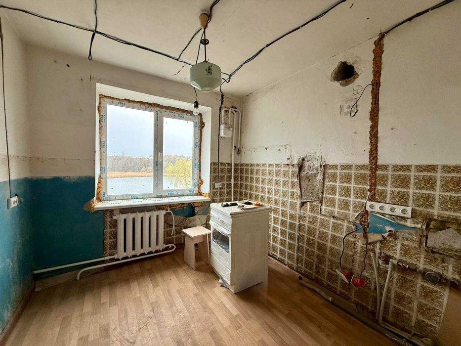 Продаж 3 кім. кв.  біля озера
