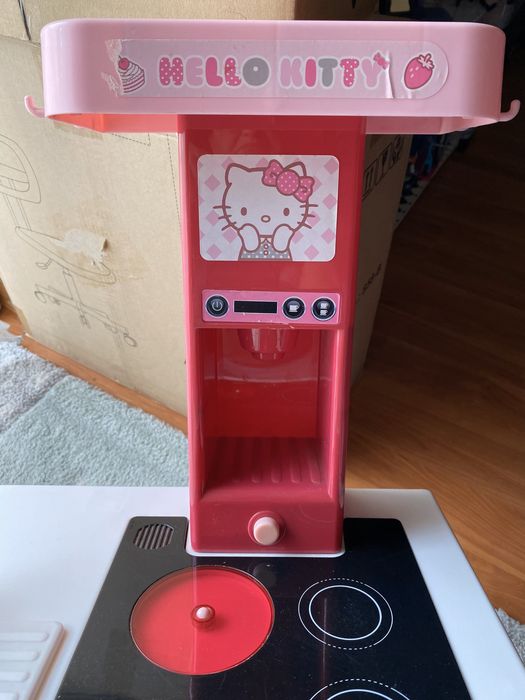 Cozinha Smoby Hello Kity com sons e luz