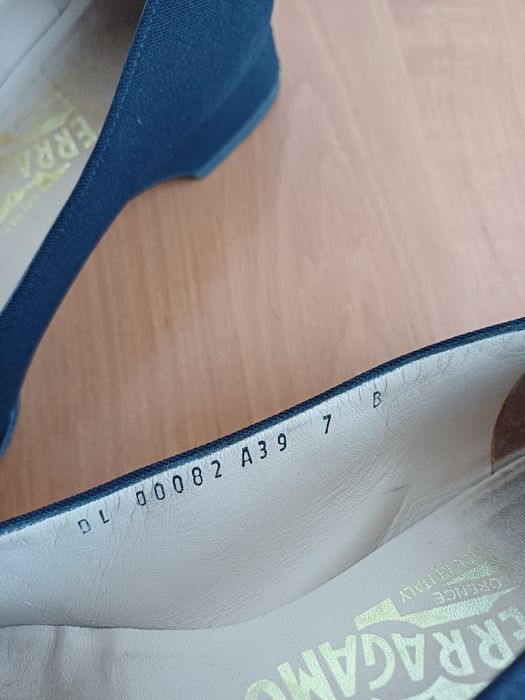 Оригинальные туфли SALVATORE FERRAGAMO 39 р