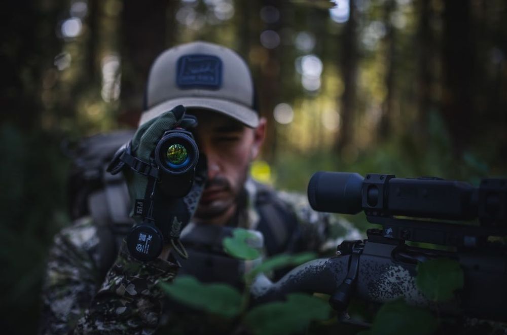 Monokular kamera termowizyjna ATN BlazeHunter 635 LRF