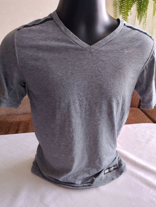 Koszulkę uniwersalna szara bawełniana Nike rozmiar S