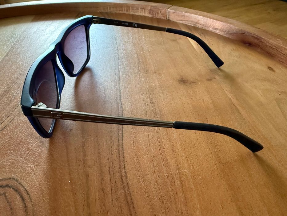 Okulary przeciwsłoneczne Guess