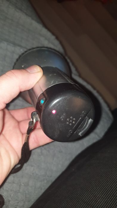 kompaktowy mini megafon Pyle Pro z syreną