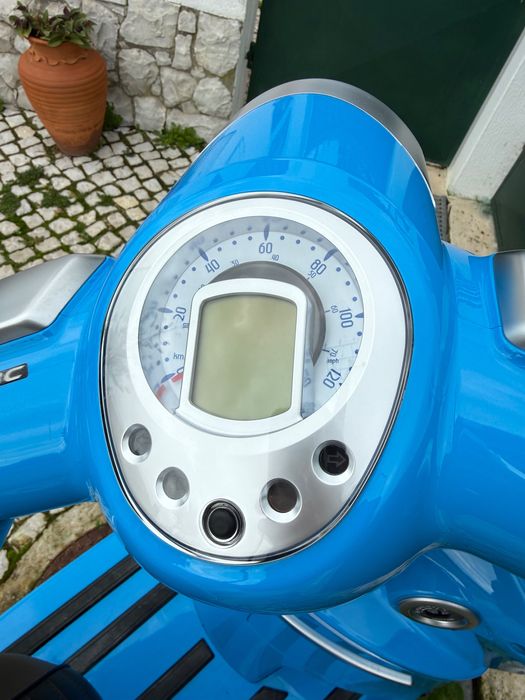 Scooter Peugeot Django 2017