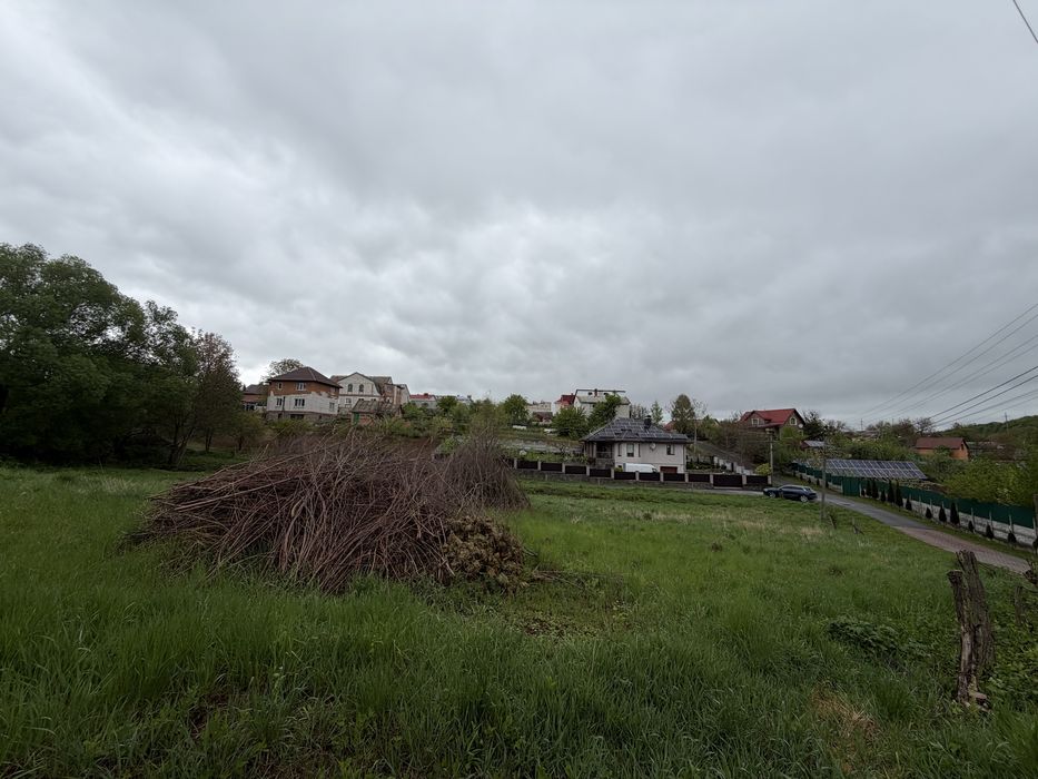 ПРОДАЖ ЗЕМЕЛЬНОЇ ДІЛЯНКИ В ЗАРВАНЦЯХ