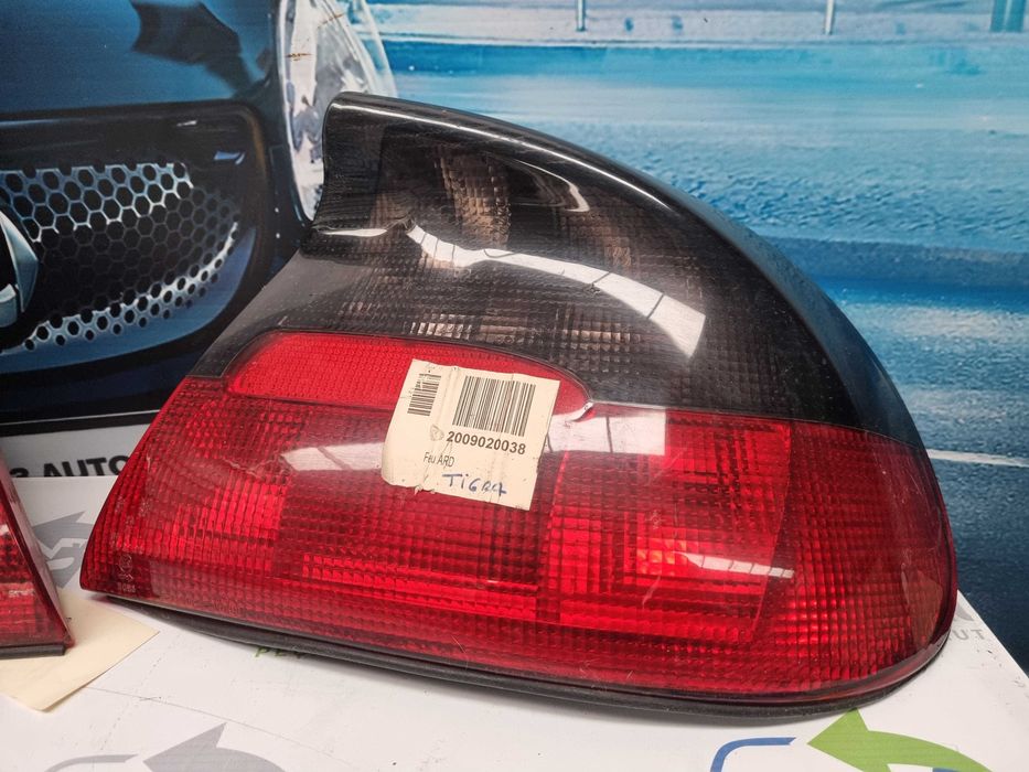 Farolim esquerdo e direito Opel Tigra