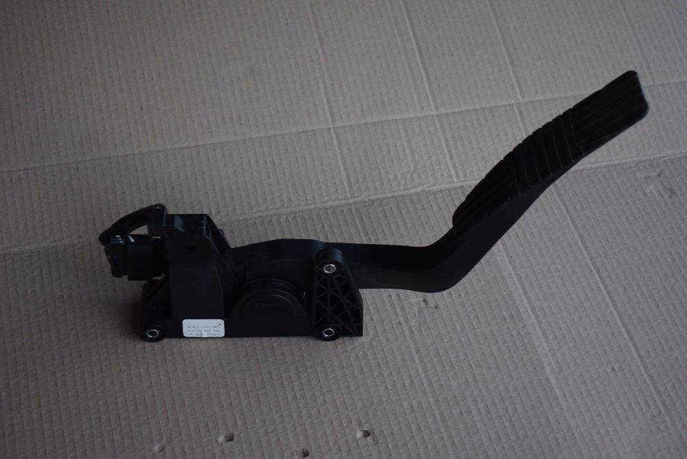 pedał potencjometr gazu CHEVROLET CAPTIVA 2.0 CDTI 08r. 96625893