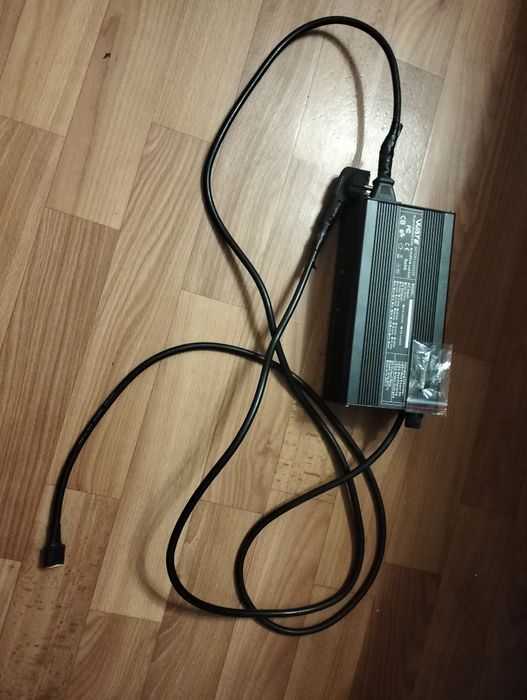 Зарядний пристрій Wate для літій іонних акумуляторів 48 v 8a