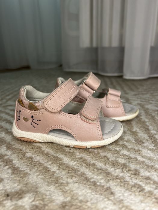 Дитячі босоніжки 19 розмір (12см)