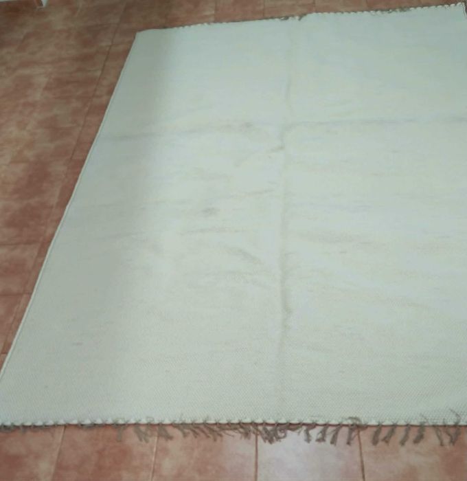 Tapete Grande em Algodão com Franjas (2 x 2.90m) – Novo!