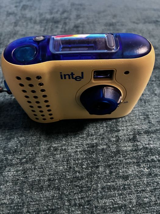 Aparat kolekcjonerski Intel CS630