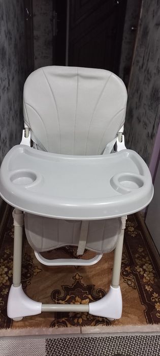 Стілець для годування