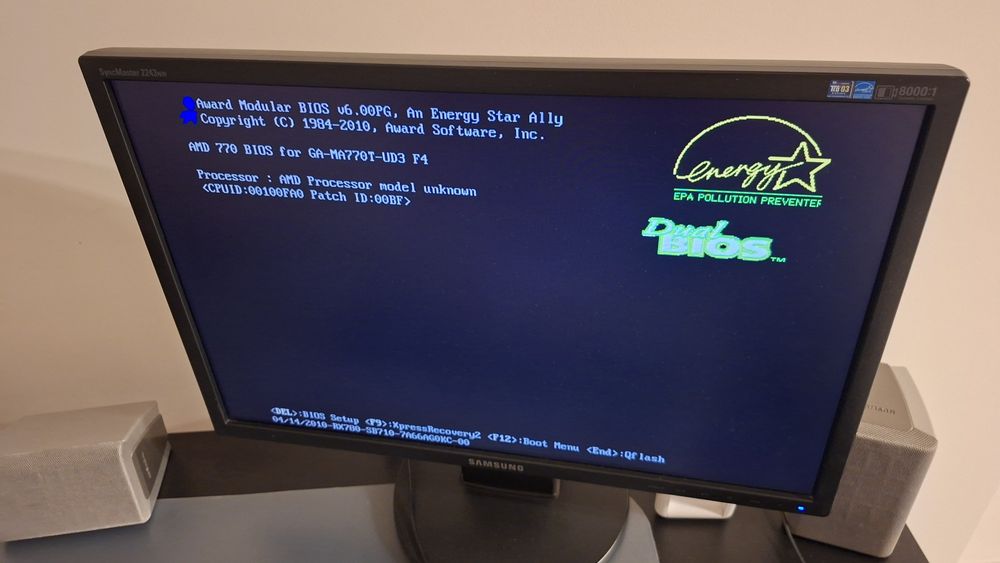 Monitor LCD  Samsung SyncMaster 2243NW 22"