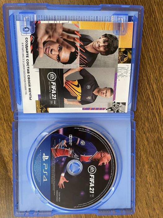 Гра FIFA 21 на пс 4