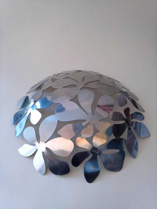 Taça em aço inoxidável como nova