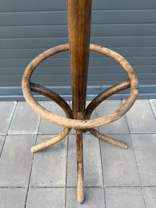 Stojący wieszak stary drewniany gięty w stylu Thonet
