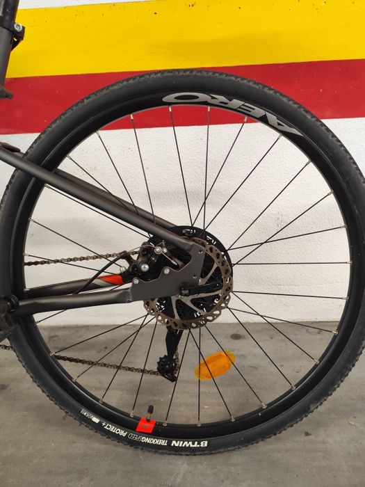 Bicicleta Trekking Riverside 700