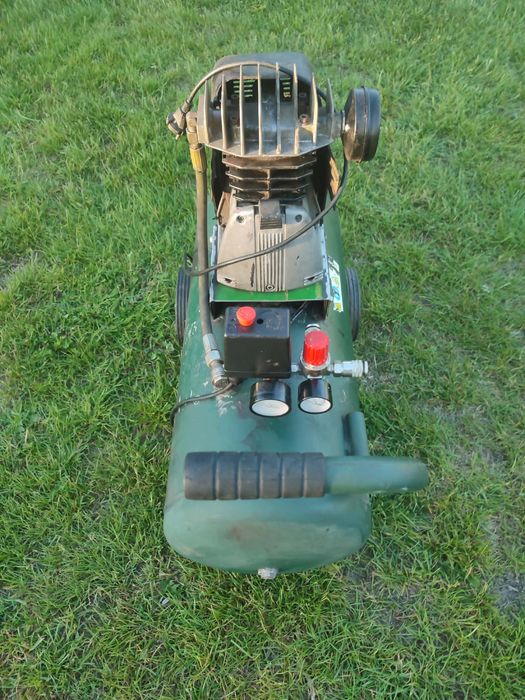 Sptezarka konpresor 50l