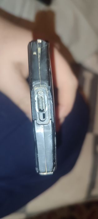 Продам на запчасти телефон