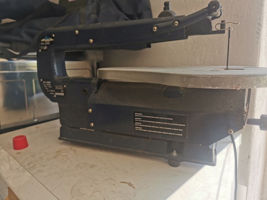 Лобзиковий верстат з Німеччини