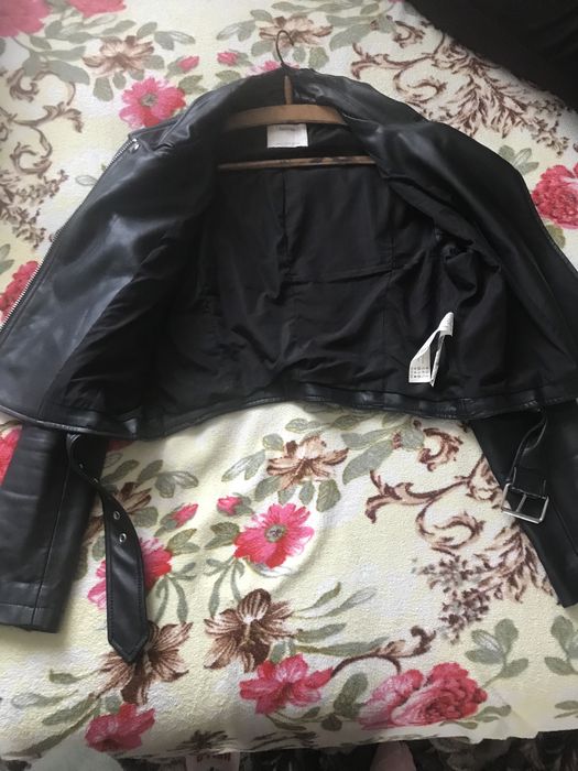 Шкіряна курточка коротка